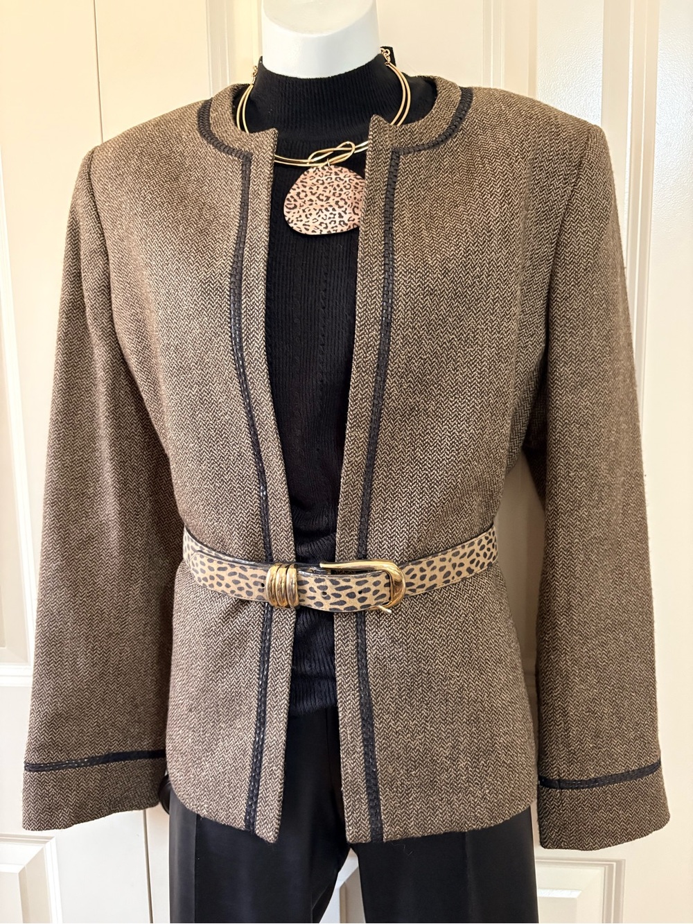 Women's Brown Tweed Open-Front Jacket, size 14